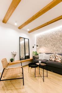 Estupendo Piso de 2 dormitorios en la Gran Vía. AA. Wifi.