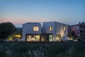 Koralle Mugeba - Mugeba