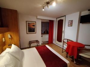 Hotels Hotel de Savoie : photos des chambres