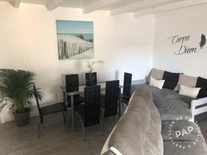 Appartements Loue tres bel app 75 m2 deco modern 150 M Port- Ville close-Halles-Marche 15mn (en flanant)des plages et belle corniche : photos des chambres