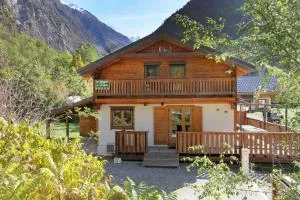 Chalet Enchanteur à Venosc avec Vue Panoramique et Jacuzzi - 莱德萨阿尔卑斯