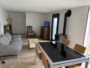 Appart'hotels L'entre 2 Lyon Grenoble - Villa avec Jacuzzi : photos des chambres