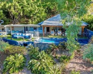 Beachfront Peace Cabin - Wangetti