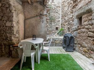 Appartements Alluring Apartment in Bize Minervois with Private Terrace : photos des chambres