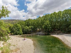 Appartements Alluring Apartment in Bize Minervois with Private Terrace : photos des chambres