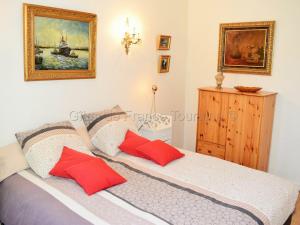 Maisons de vacances Gite Saint-Bauld, 3 pieces, 4 personnes - FR-1-381-506 : photos des chambres