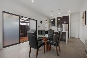 Chic 2 Bedroom Keilor