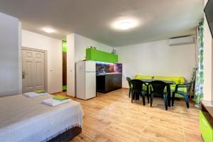 Studio ULTRA Neptun 4person with Veranda