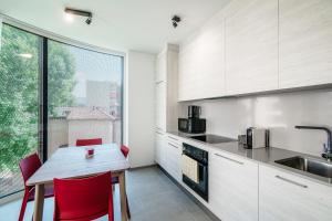 Flat Iron Apartments by Quokka 360 - modern building 5 min from the centre of Lugano