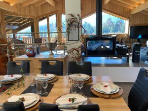 Chalets Chalet Azalee, Montriond, Morzine, Avoriaz : photos des chambres