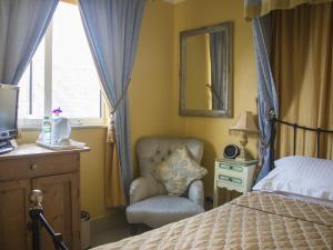 Standard Single Room room in Albert & Victoria