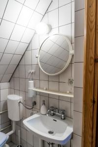 Twin Room with Private Bathroom room in PENSJONAT FARYNY