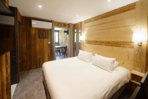 Hotels Hotel du Lac Foix : photos des chambres