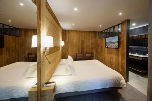 Hotels Hotel du Lac Foix : photos des chambres