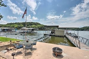 Holiday Home room in Waterfront Home with Boat Dock Decks and Grill!
