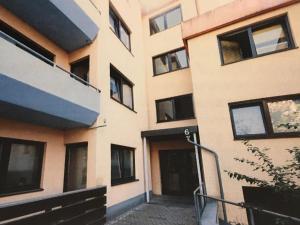 Zwei Zimmer Appartment mit Balkon und Stellplatz voll möbliert