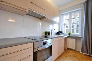 Comfortable And Bright Golden Apartments Rynek Ratusz