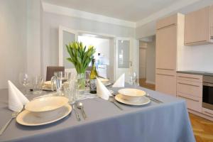 Comfortable And Bright Golden Apartments Rynek Ratusz