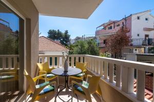One-Bedroom Apartment with Garden View room in Apartments Tokic