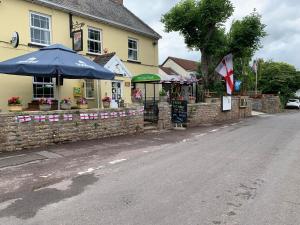 Comfy New Self Contained 1 Bed Flat - Modern!