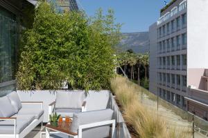 The Athenians Art Apartments