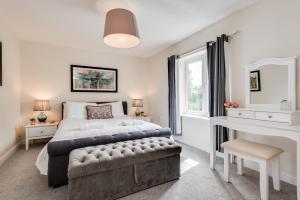 Modern 2 Bedroom Apartment in popular Jericho !!!