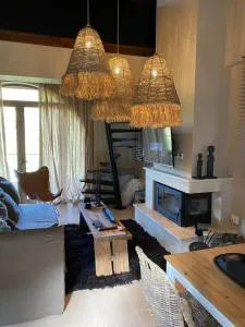 Luxurious Maisonette in the countryside with a pool - Planitéron