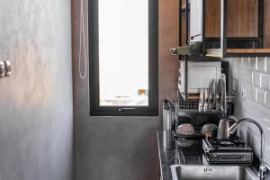 LOA Living Solo Baru