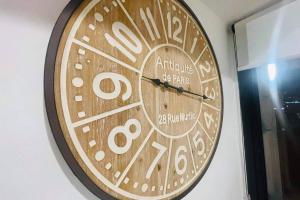 Enjoy a little Luxury in Adelaide CBD - Perfect!