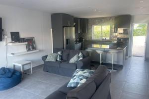 Spacious Villa. Large Rooftop. 4 Bedroom Sleeps 8