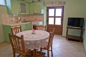 Holiday apartment Milka - Divšići