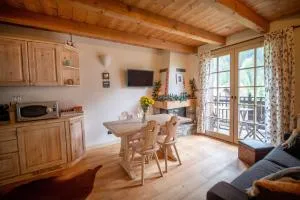 TRILOCALE ALPES: DIMENTICA L'AUTO E RILASSATI - Sozzine