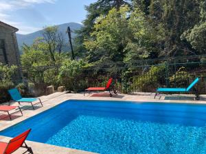 B&B / Chambres d'hotes Domaine La Tour - SPA - Jacuzzi - Sauna - Massage - 4 SAISONS - Piscine Chauffee Toute l'annee - Heated POOL - 800m City Centre Nyons : photos des chambres