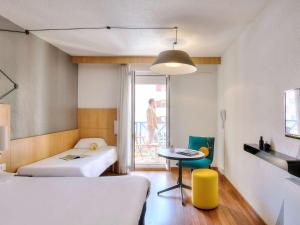 Hotels ibis Hyeres Centre : photos des chambres