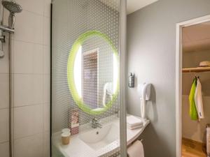 Hotels ibis Hyeres Centre : photos des chambres