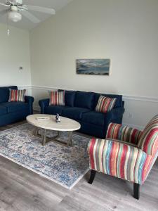 One-Bedroom Apartment room in Magnolia Place by Palmetto Vacations