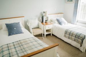 Twin Room with Bathroom room in Dunagree Bed & Breakfast