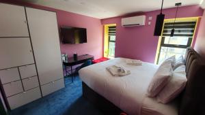 Aaron Wise - 51 Fitzhamon Apartments