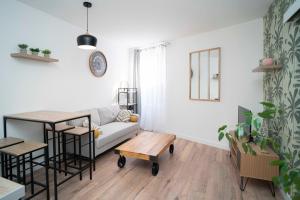 Appartements ONLOC - Appart Reveil proche Halles avec parking : photos des chambres