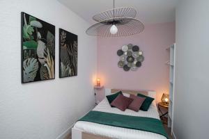 Appartements ONLOC - Appart Reveil proche Halles avec parking : photos des chambres