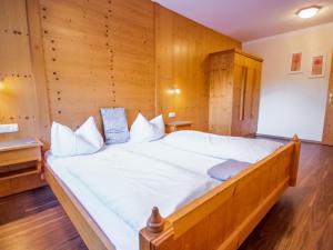 Apartment Conny-1 by Interhome