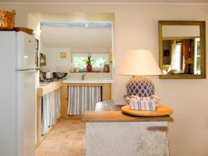 Maisons de vacances Holiday Home La Janverie - MNX200 by Interhome : photos des chambres