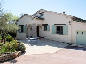 Maisons de vacances Holiday Home Le Clos des Oliviers - CAE140 by Interhome : photos des chambres