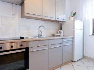 Apartment Josipa by Interhome 