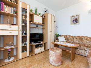 Apartment Josipa - SNJ113 by Interhome