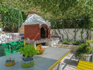 Apartment Rea by Interhome