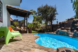 DELUXE VILLA BELLA VITA AIR CON & HEATED POOL, Tenerife South