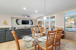 Sun City Grand Golf Course Gem with Pool, Spa and Cart