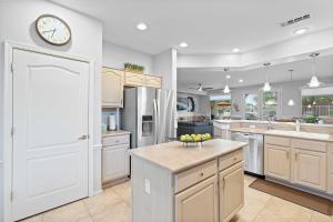 Sun City Grand Golf Course Gem with Pool, Spa and Cart