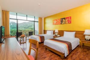 Naithonburi Beach Resort - SHA Extra Plus